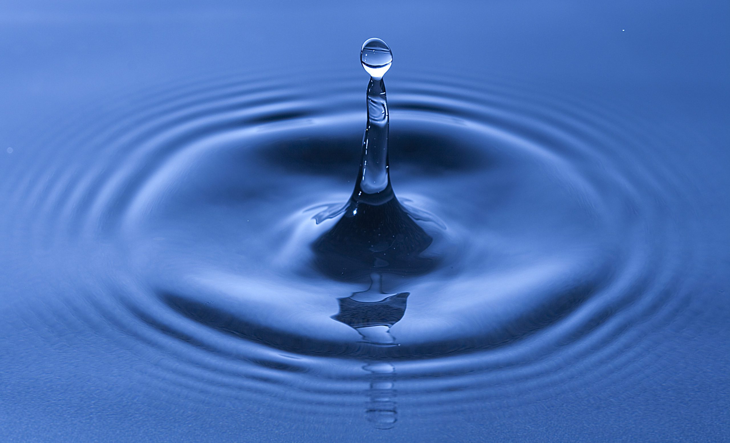 Liquid water drop